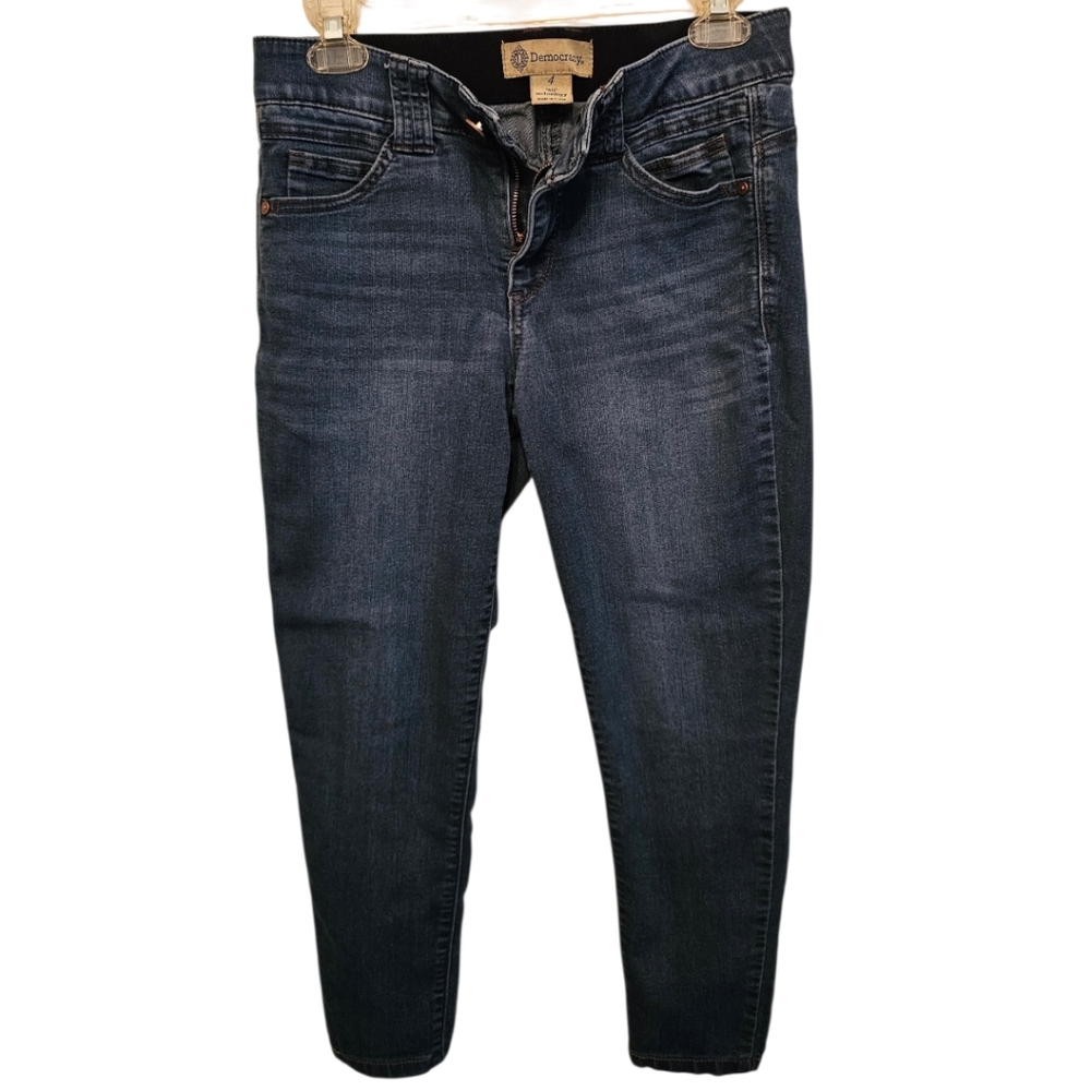 Democracy Skinny Stretch Jeans in SIZE 4